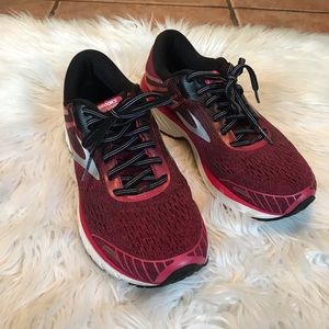 Brooks Women’s GTS Adrenaline 18 size 7.5
